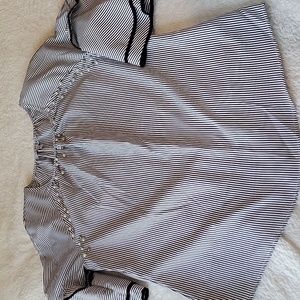 Kontrol size L Short Bell Sleeve Blouse with Pearls